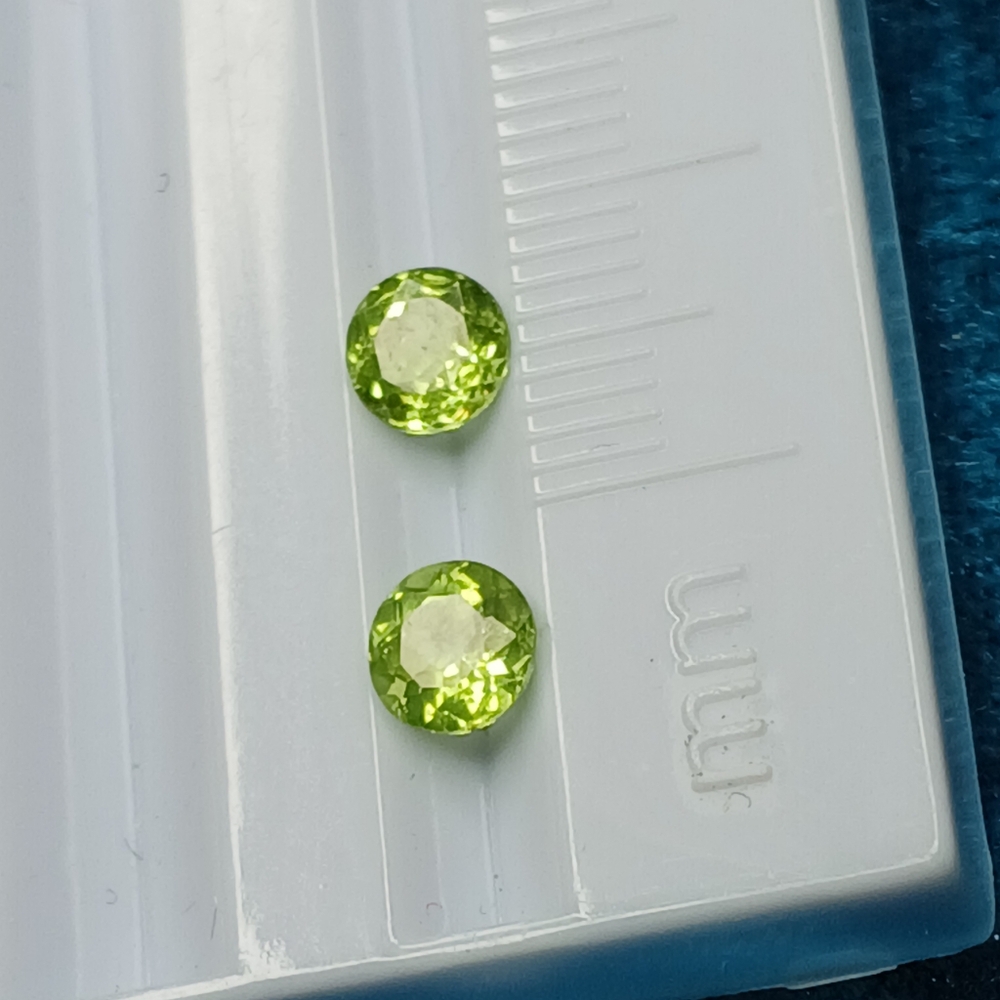 Round Kiwi Green Peridot Gemstones 5mm Pair